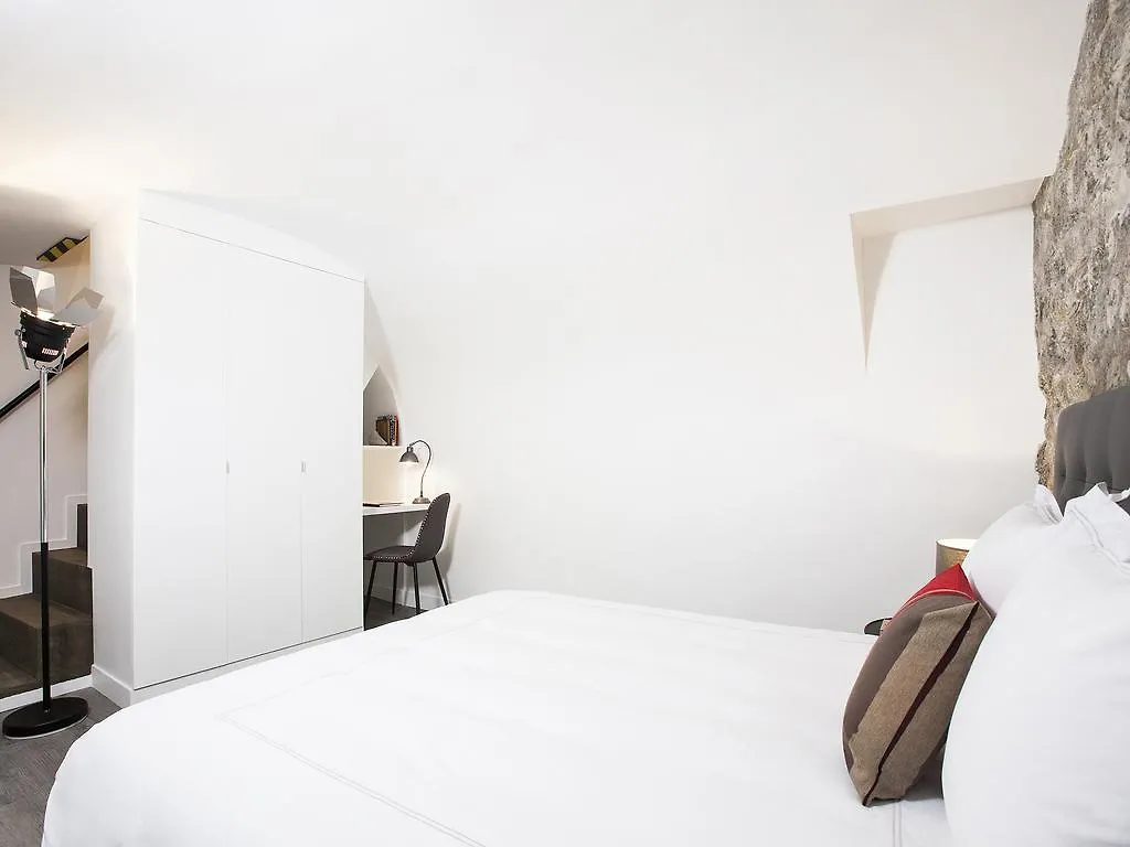 Charming 2Br-2Ba Between Le Marais & Le Louvre Apartment Paris